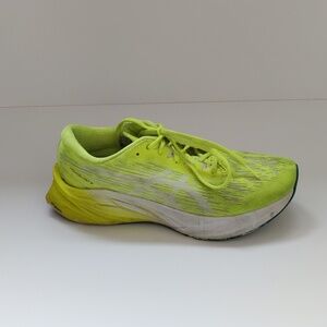 Women's ASICS Novablast 3 Running Training Shoes Neon Yellow/White - Size US 10